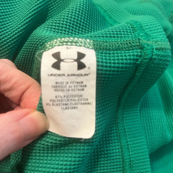 Under Armour Men’s Cold Gear Loose Fit Green Crew Neck Long Sleeve Shirt - Picture 3 of 5